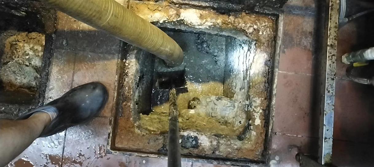 伊金霍洛化油池清理-污水池清掏